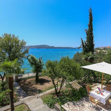 Secret Garden Barada Beach Apartment Traù Esterno foto