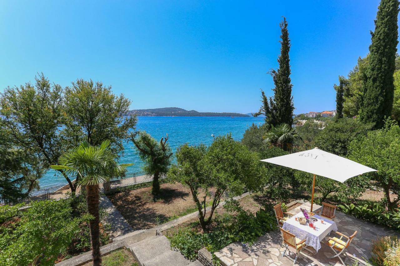 Secret Garden Barada Beach Apartment Traù Esterno foto