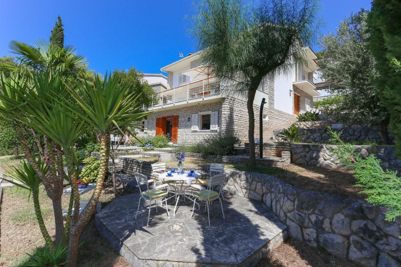 Secret Garden Barada Beach Apartment Traù Esterno foto